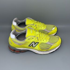 New Balance 2002R‎ Sulphur Yellow Running Shoes M2002RLC Men's Sz 11